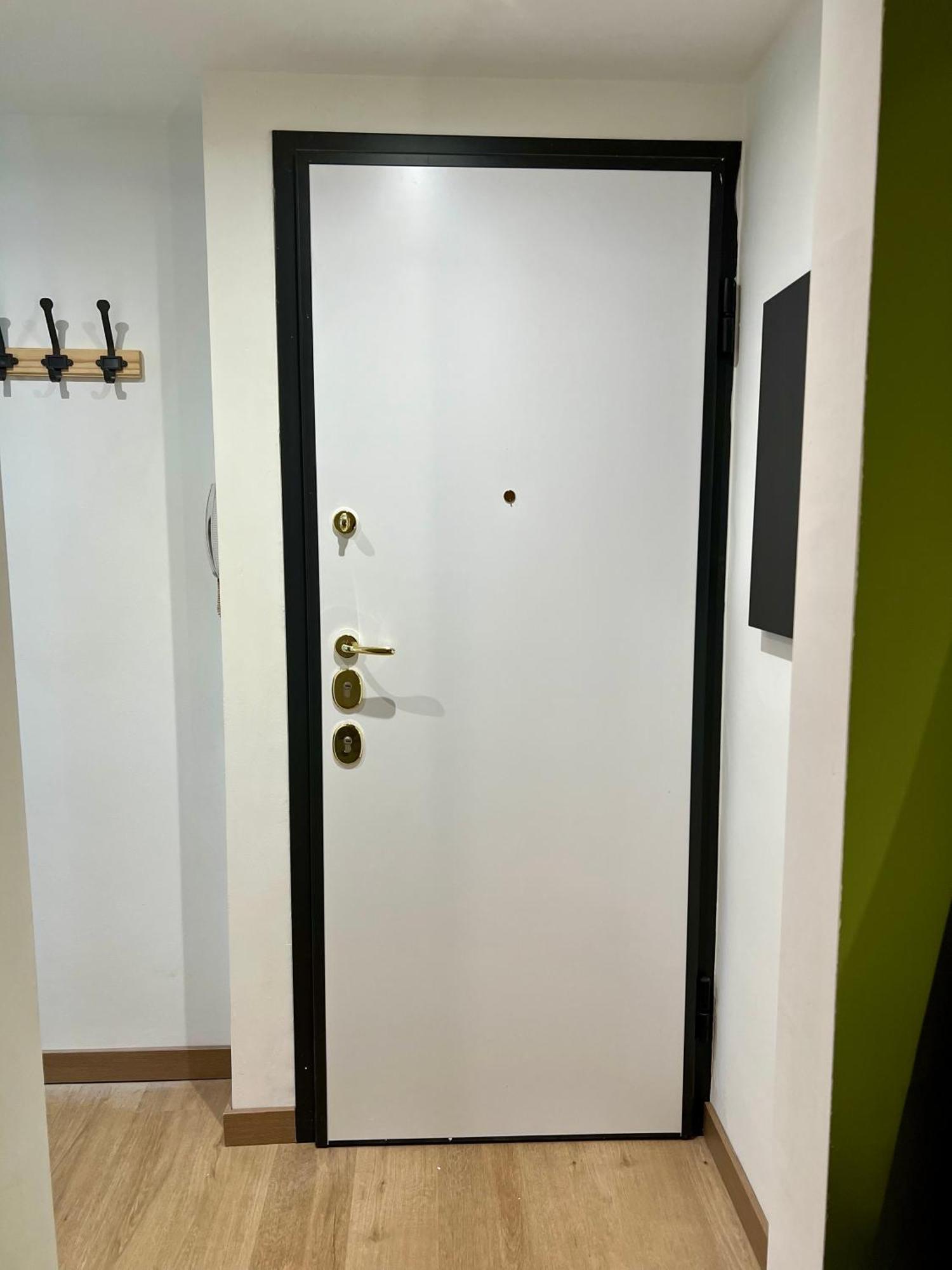 La Bella Milano Charme Apartment 3 Km Away From Duomo/ Netflix & Wi-Fi Included Exterior photo