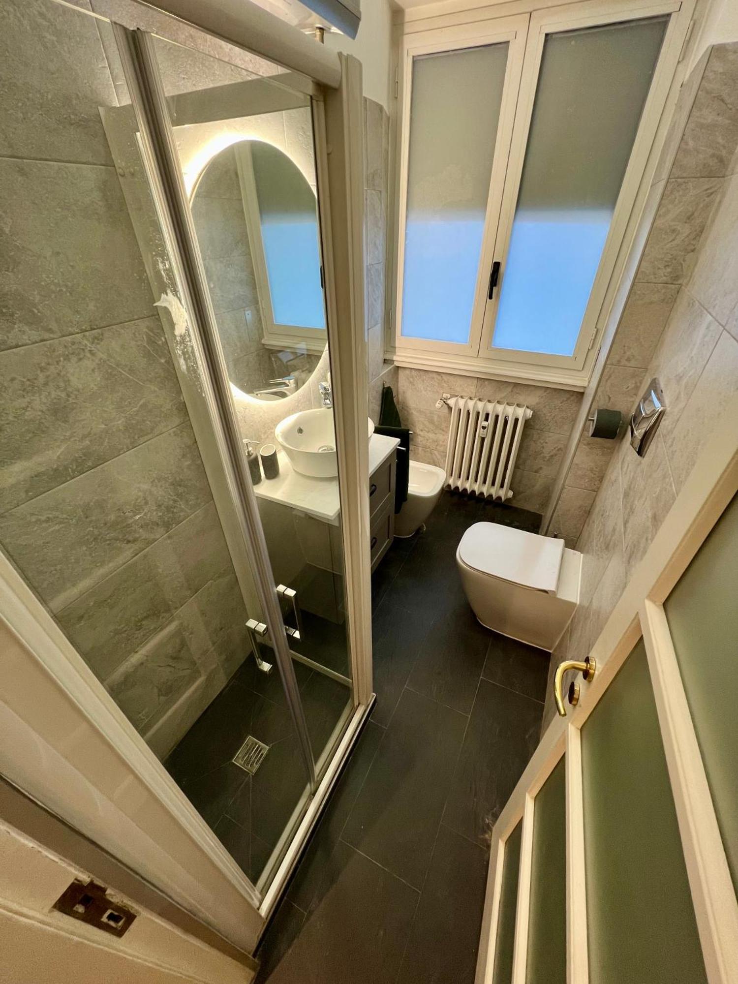 La Bella Milano Charme Apartment 3 Km Away From Duomo/ Netflix & Wi-Fi Included Exterior photo